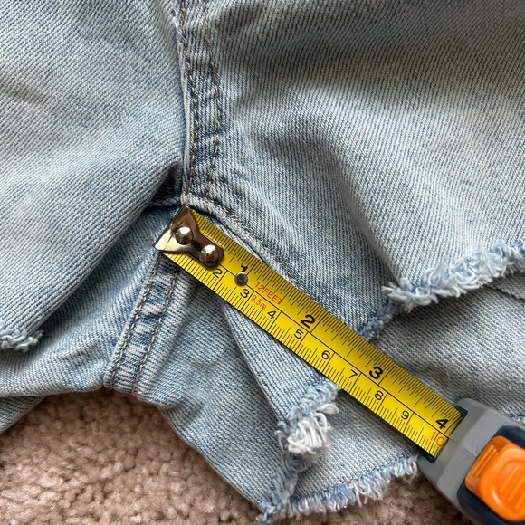 NWT GAP Mid Rise Slim Denim Shorts - Picture 7 of 9